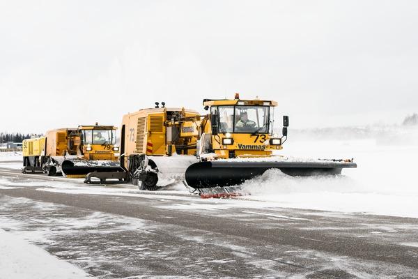 medium_helsinki_airport_winter_maintenance_7